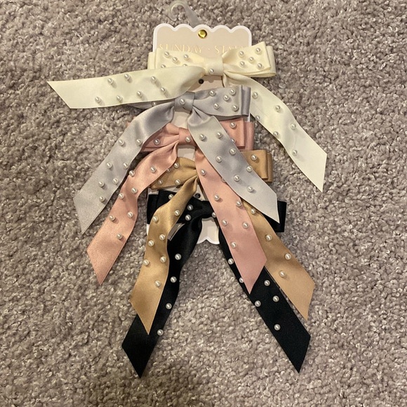 Sunday State Pearl Bow Hair Ties - Set of 5 - Picture 1 of 3